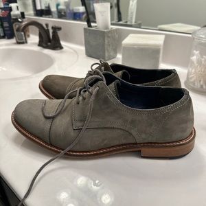 Restoration men dress shoes